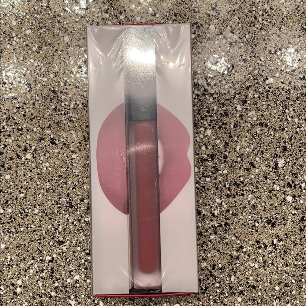 Huda Beauty Liquid Matte Lipstick